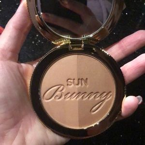 NWT Too Faced Sun Bunny Bronzer ☀️